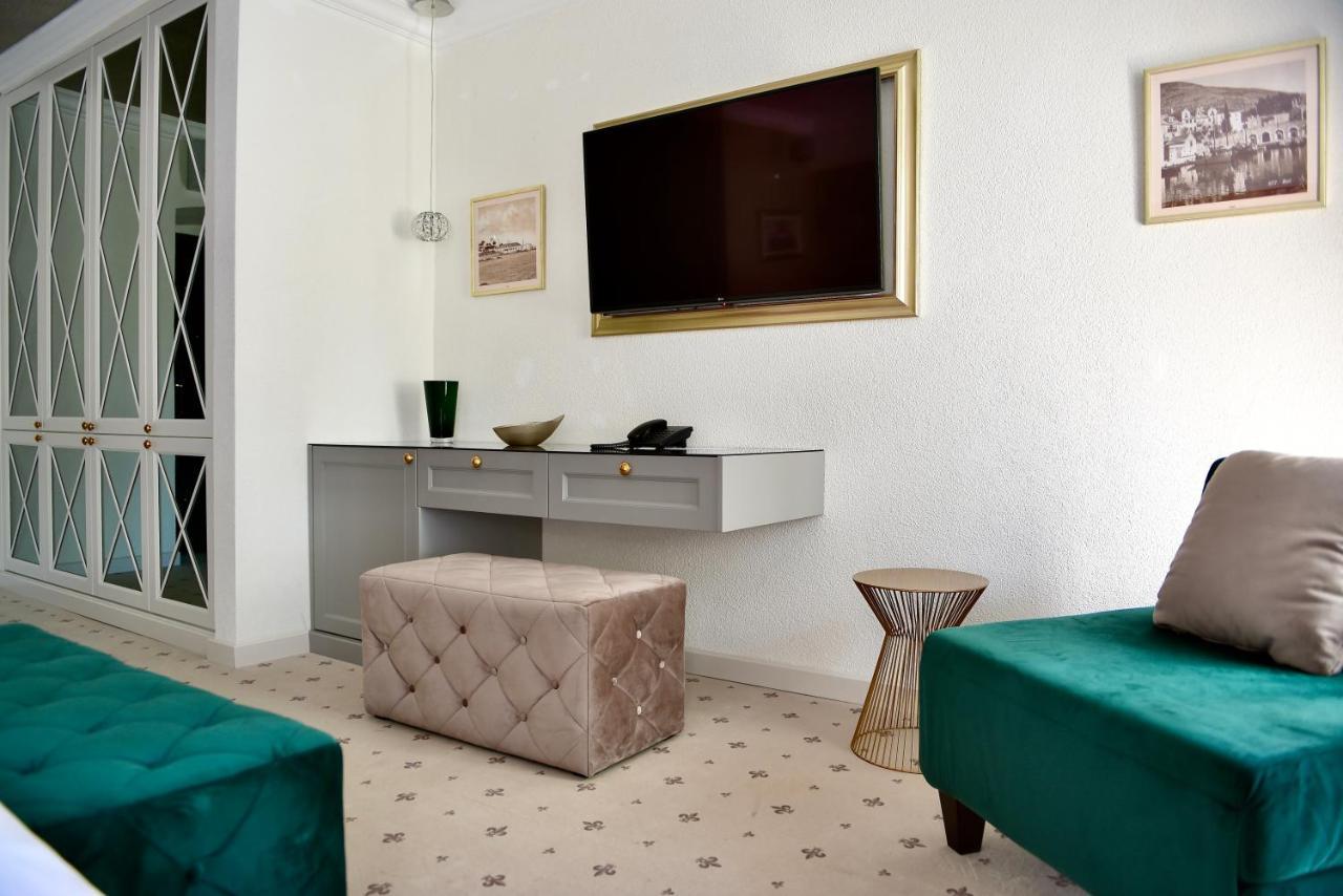 Villa Giardino Heritage Boutique Hotel Bol Exterior photo