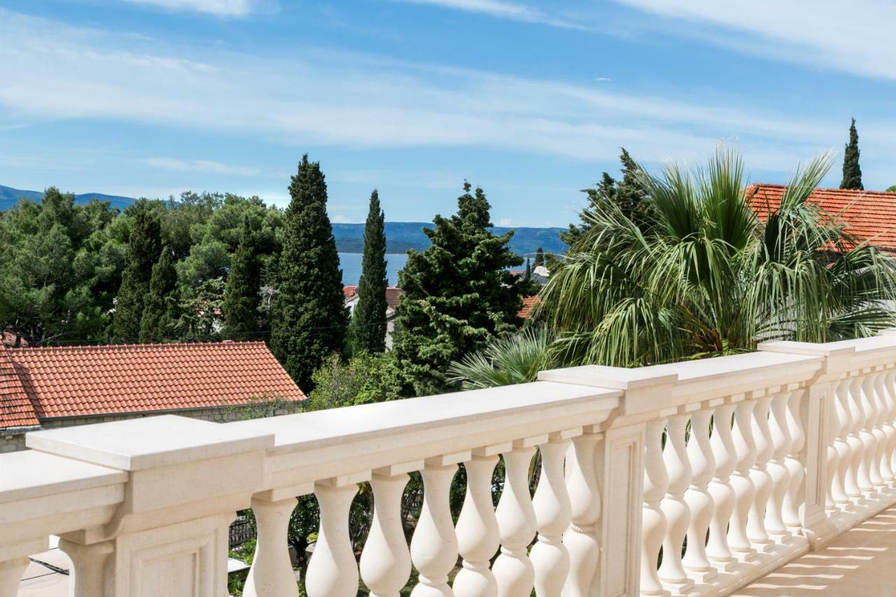 Villa Giardino Heritage Boutique Hotel Bol Exterior photo